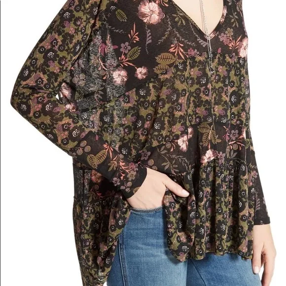 Free People Floral V-Neck Tunic in Black and Pink - Picture 3 of 8